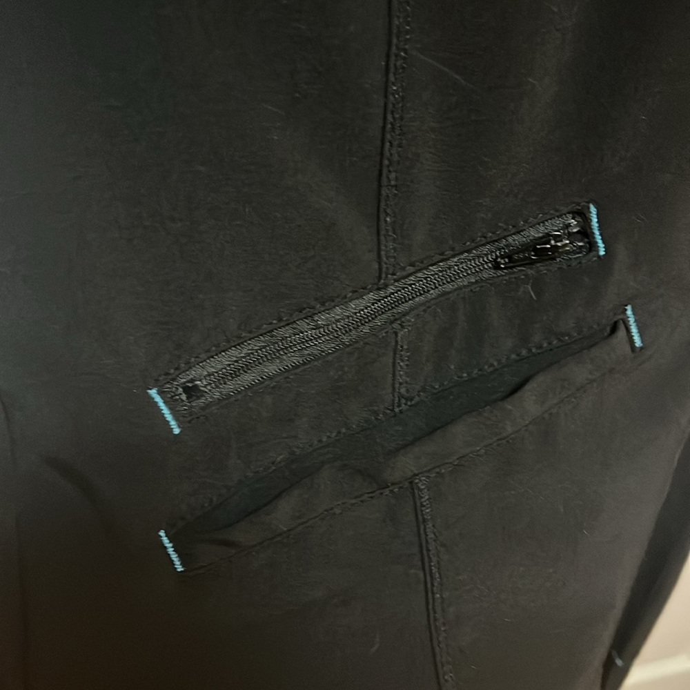 Women’s Black Scrubs, Size S - Picture 5 of 16